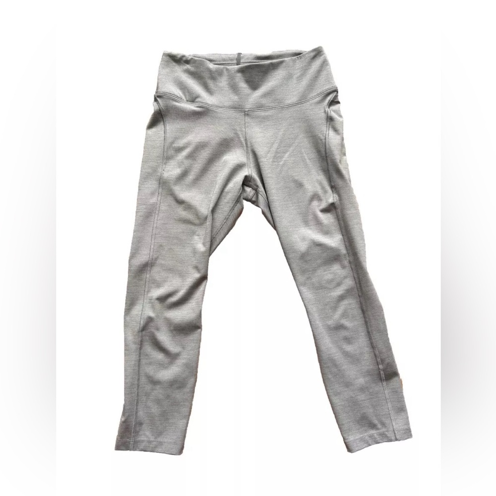 Nike Dri-Fit Athletic Capri‎ Women's Size Medium Heather Gray Cropped Legging